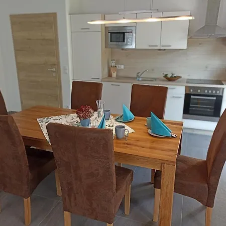 Beim Orgeler アパート フューゲン